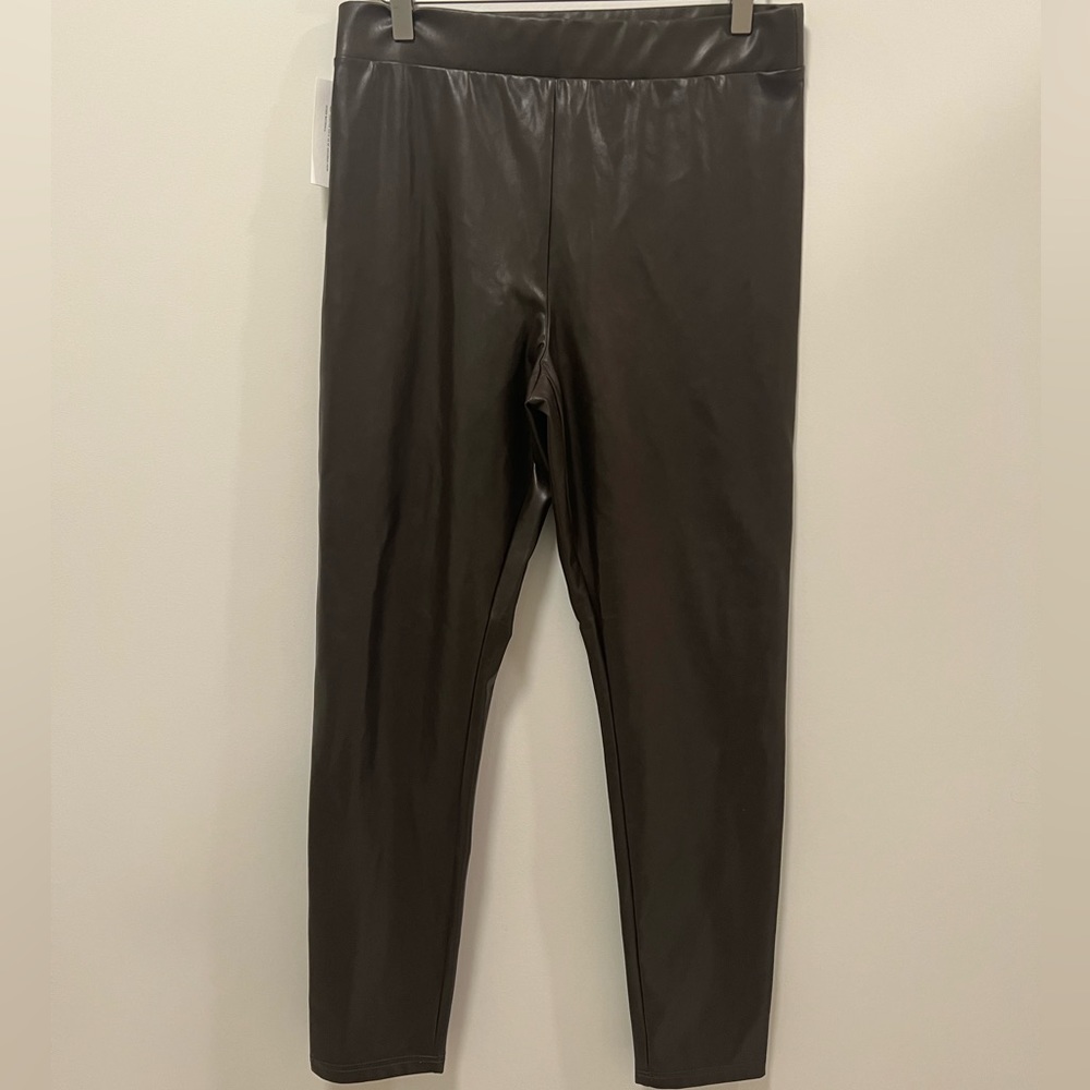 ARITZIA TEN BY BABATON SHOWCASE VEGAN LEATHER PANTS SIZE L BRAND NEW WITH TAGS